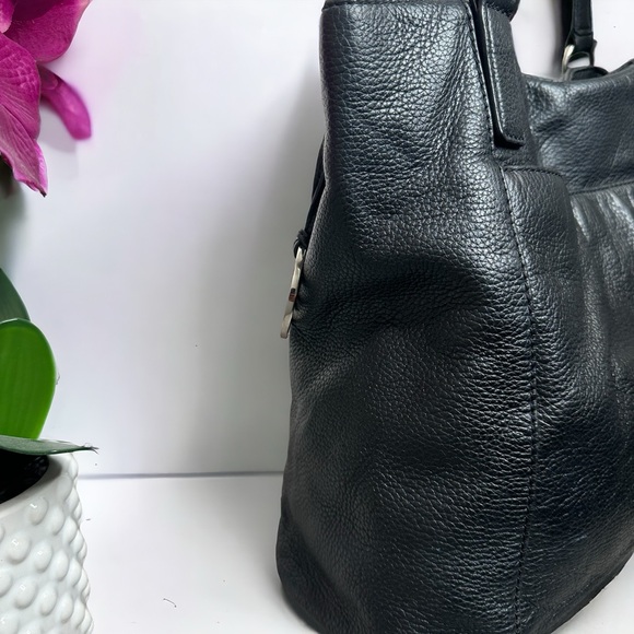 Authentic Michael Kors Double Zip Pebbled Leather Hobo Bag w/ COA - Picture 4 of 15